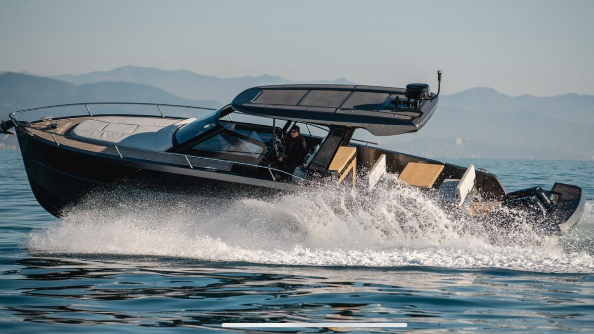 Luxia 375 Gts — photo 5