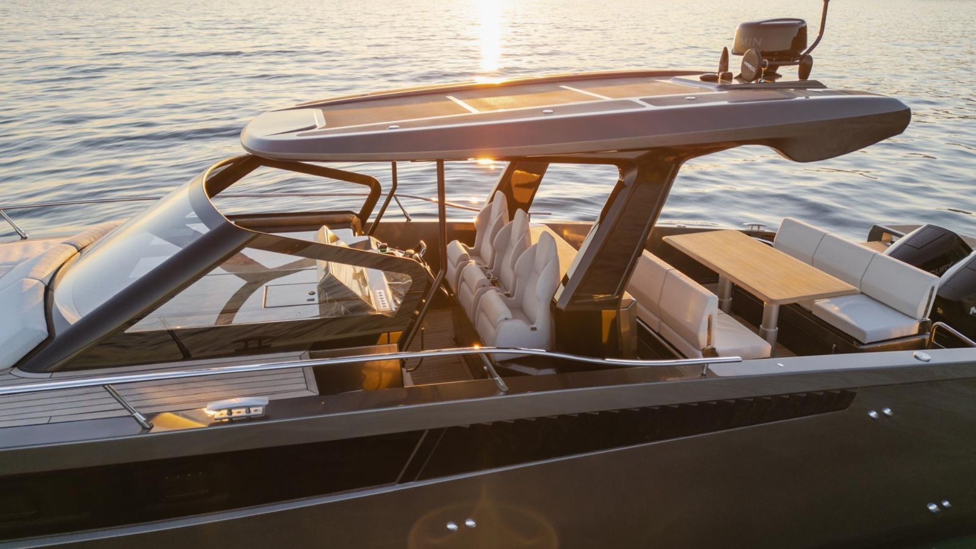 Luxia 375 Gts — photo 8
