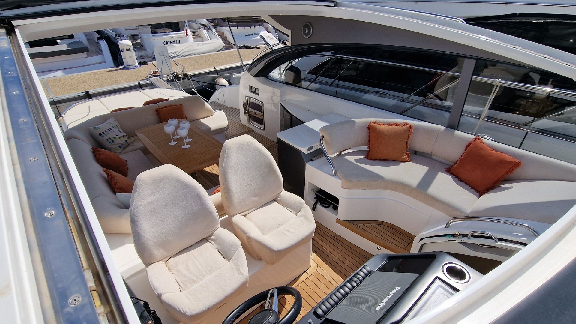 Princess V50 — photo 8